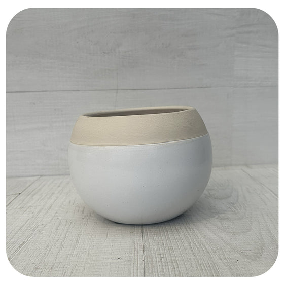 Bola Blanco Ceramic Pot