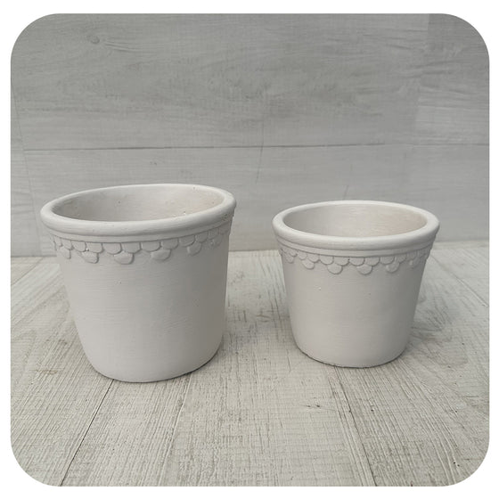 White Faux Bergs Pot with Saucer
