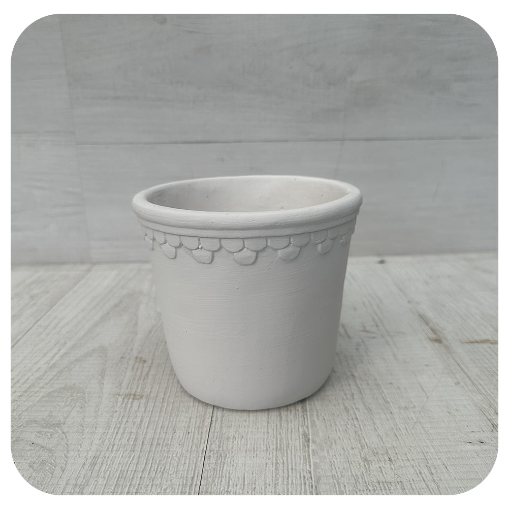 White Faux Bergs Pot with Saucer