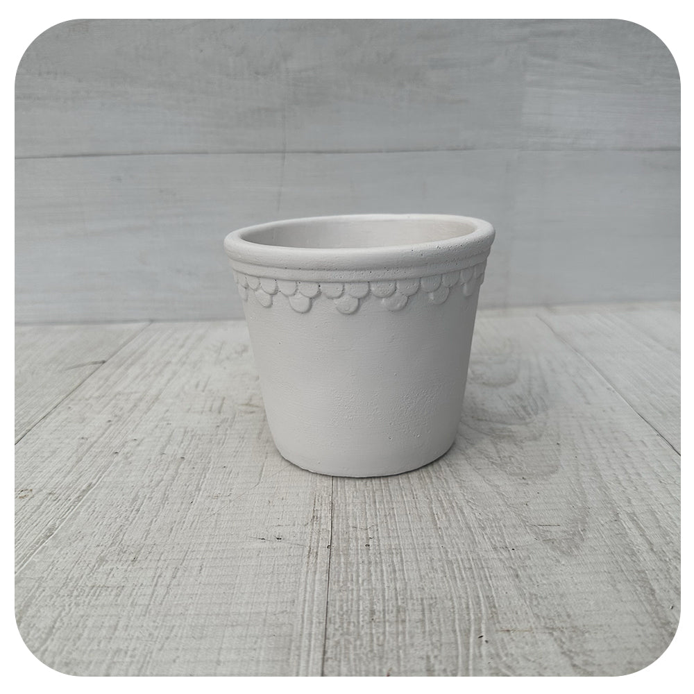 White Faux Bergs Pot with Saucer