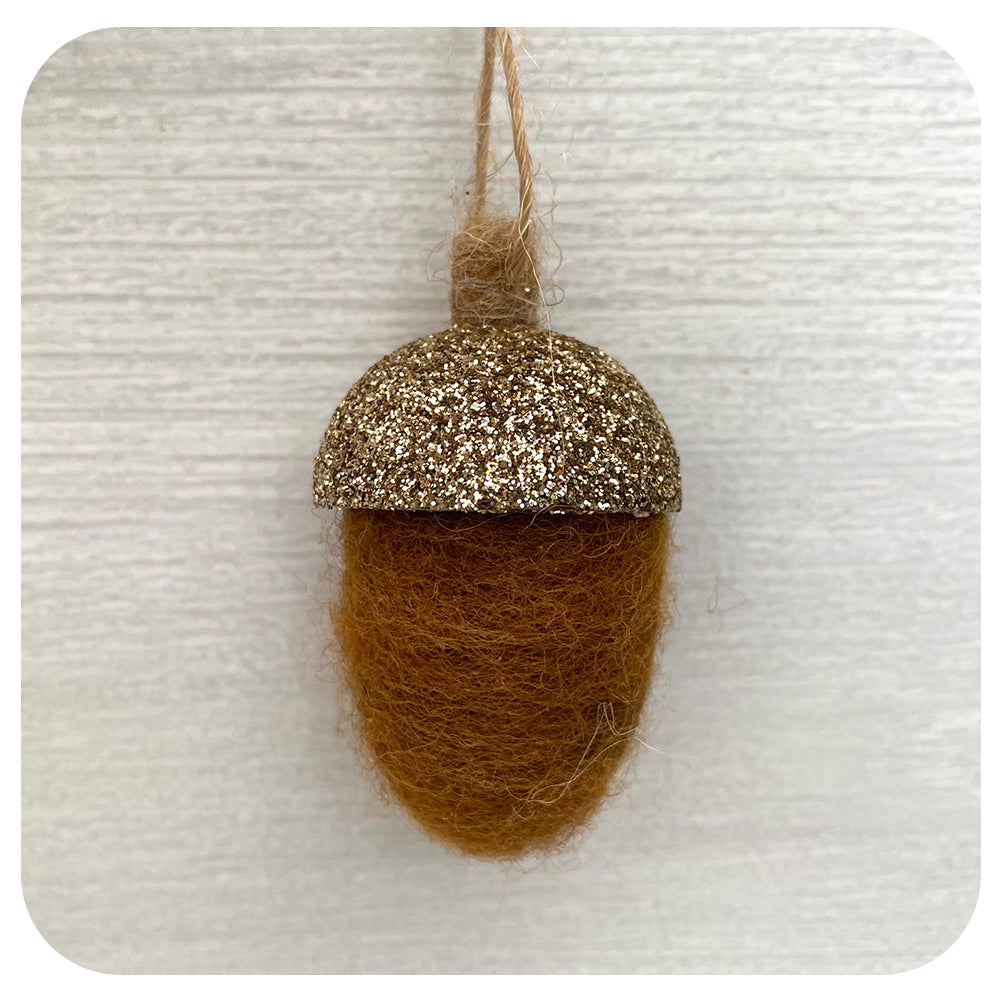 Mini Glitter Acorns
