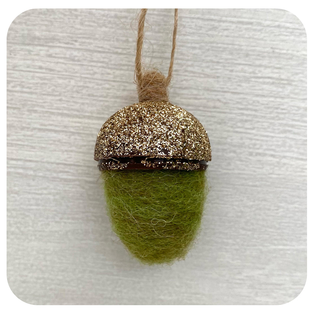 Mini Glitter Acorns