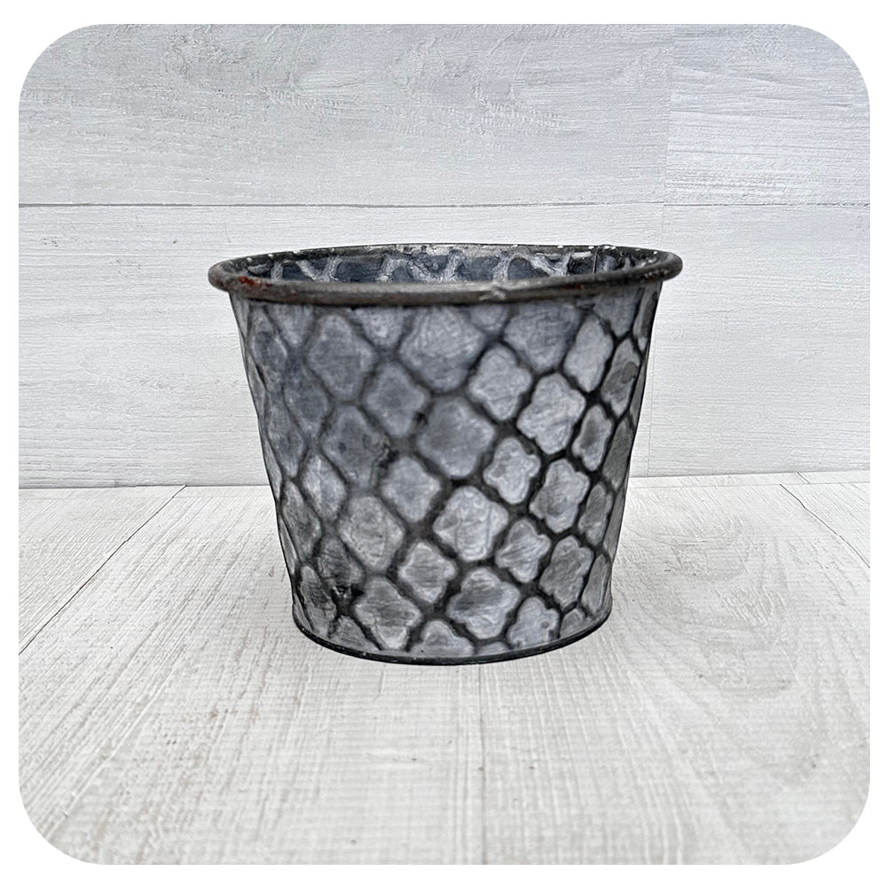 Metal White Wash Pot