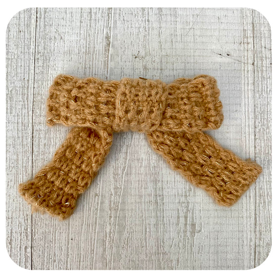 Knitted Beige and Gold Bow with Clip