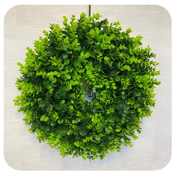 Faux Bright Boxwood Wreath