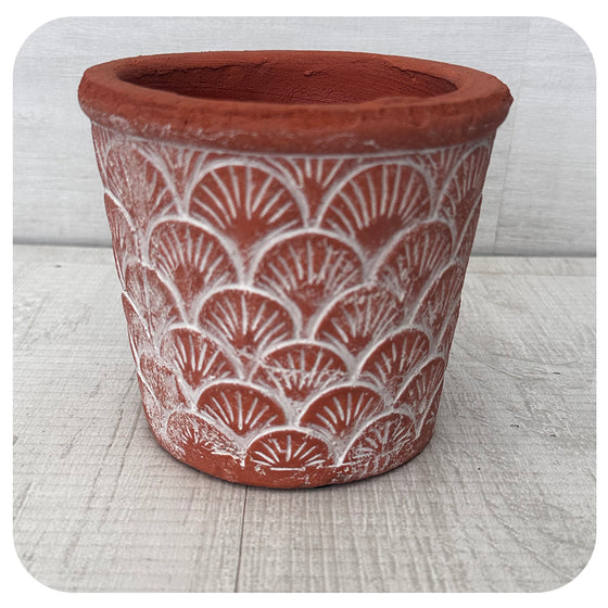 Textured Scallop Pattern Terra Cotta Pot
