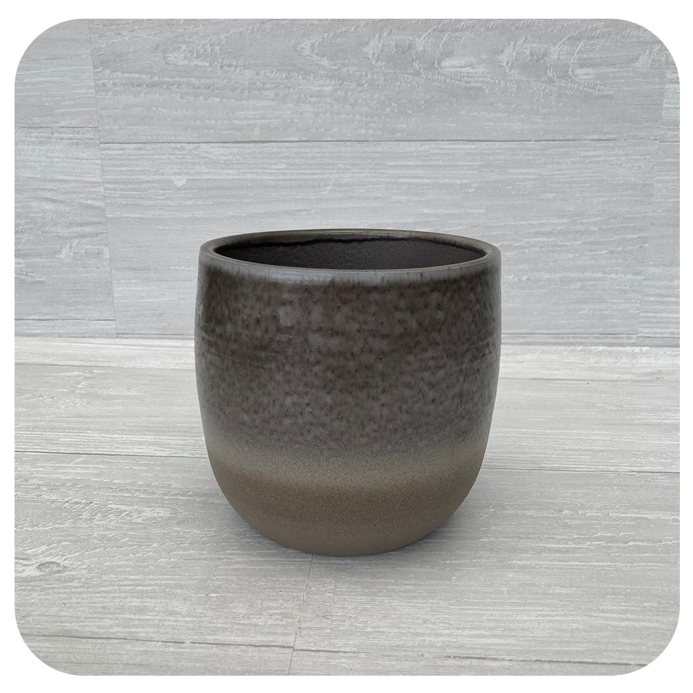 Glazing Grey Pot