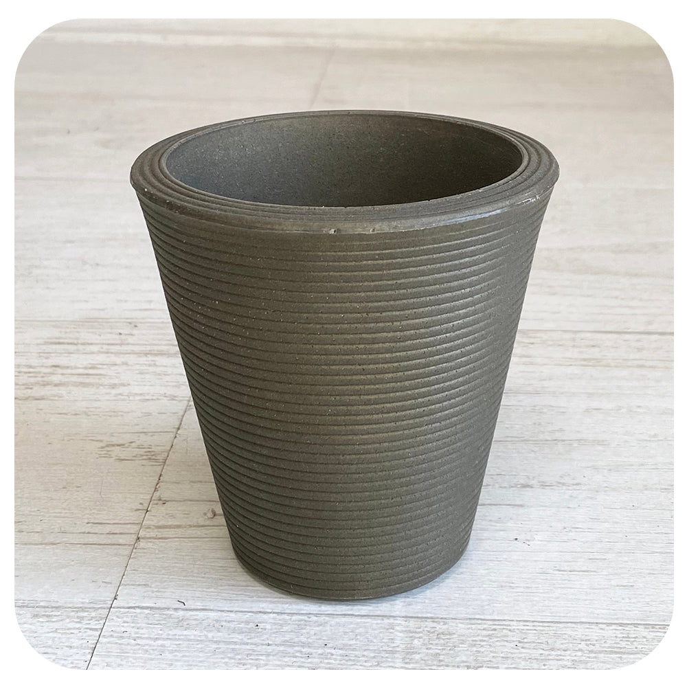 Crescent Mini Pot