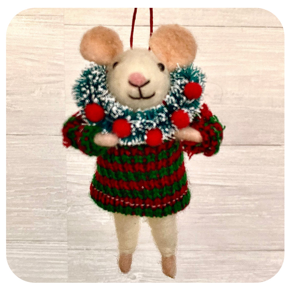 Mouse with Wreath Necklace
