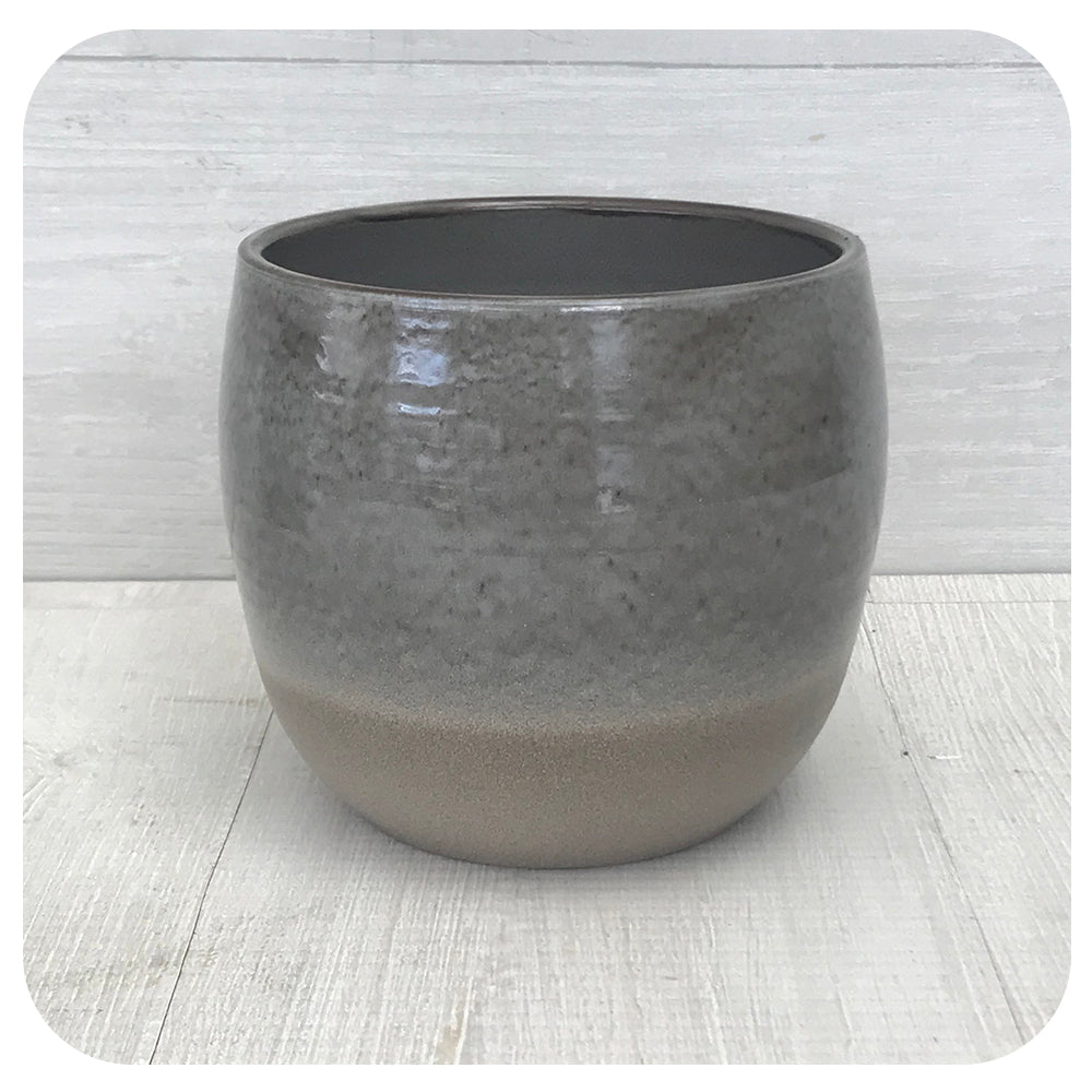 Grey Allure Pot