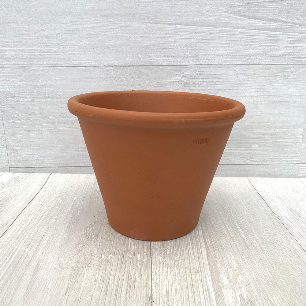 Lipped Terra Cotta Pot