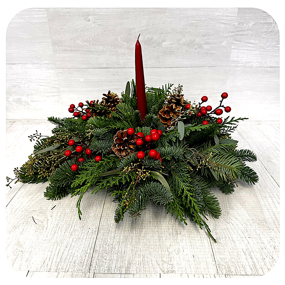 Round Traditional Centrepiece